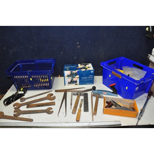 1089 - TWO TUBS OF TOOLS to include hammers, files, calipers, chisels, vintage spanners, Stanley No78 plane... 