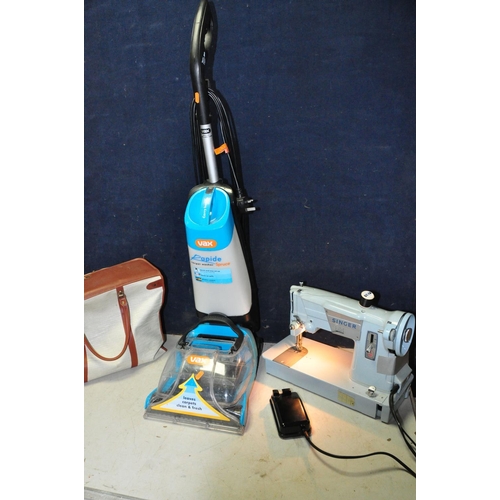 1095 - A VAX CCW201 CARPET CLEANER along with a Singer 357k sewing machine with light and foot pedal (both ... 