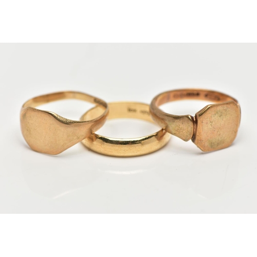 18 - TWO 9CT GOLD SIGNET RINGS AND A POLISHED BAND, the first a polished vacant square signet ring with c... 