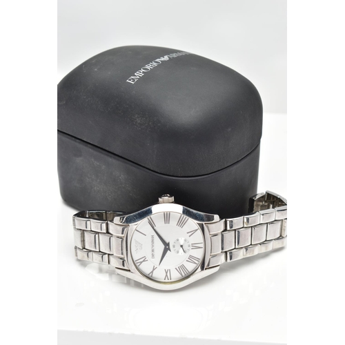 45 - A GENTS 'EMPORIO ARMANI' WRISTWATCH, round silver dial signed 'Emporio Armani', Roman numerals, seco... 