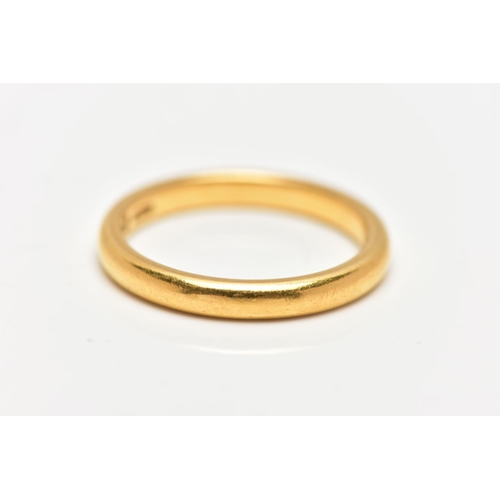 6 - A 22CT GOLD BAND RING, a D profile plain polished band, approximate dimensions width 3mm x depth 2mm... 