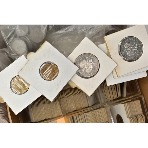 81 - AN AMOUNT OF POLISH COINAGE SOME CONTAINED IN GRADED ENVELOPES BY THE PREVIOUS OWNER, to include mid... 