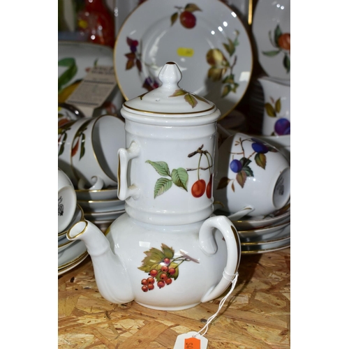 361 - A QUANTITY OF ROYAL WORCESTER EVESHAM DINNER WARES, including a side handle infuser / drip teapot wi... 