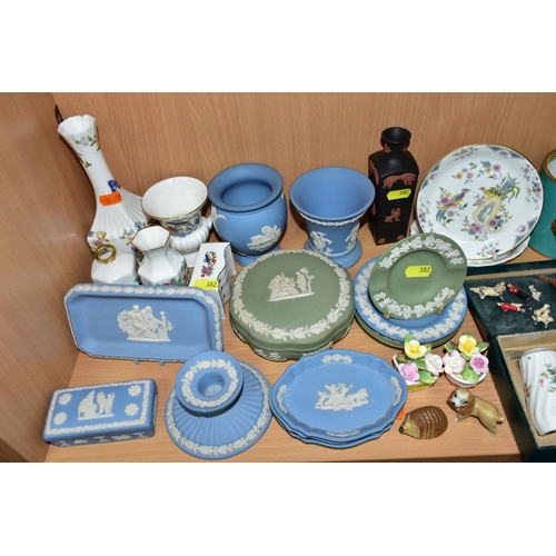 382 - A COLLECTION OF WEDGWOOD JASPERWARE, MINTON, COALPORT AND AYNSLEY GIFTWARE, SMALL QUANTITY OF LEAD F... 