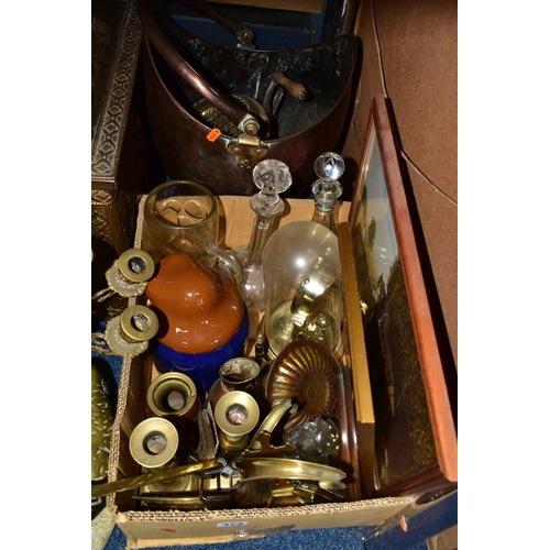 474 - A BOX AND LOOSE ASSORTED SUNDRY ITEMS ETC, to include a copper William Souter & Sons coal bucket, a ... 