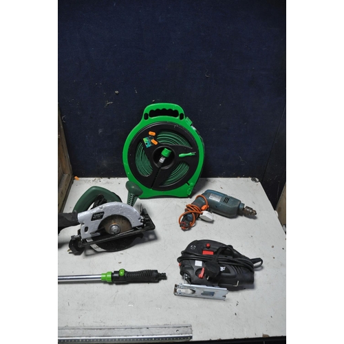 1070 - A SELECTION OF POWERTOOLS to include a Toledo TKS-160 circular saw, Black and Decker S3M8 drill, Dra... 