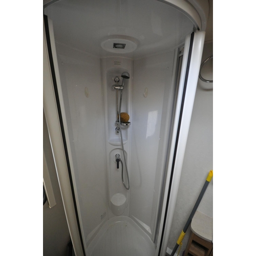 999 - AN ELDDIS AVANTE 462 CHATSWORTH 2 BERTH TOURING CARAVAN fully fitted with cooker, water heater, frid... 