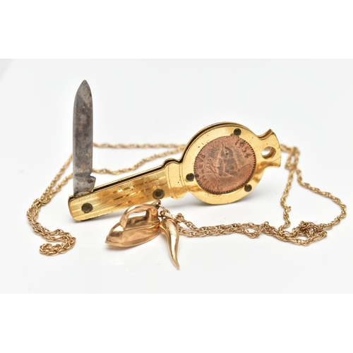 43 - A YELLOW METAL NECKLACE, TWO YELLOW METAL CHARMS AND 'LUCKY FARTHING' PEN KNIFE, the necklace suspen... 