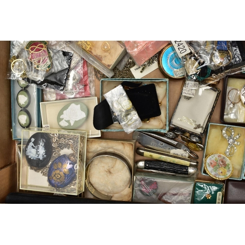 70 - A BOX OF MISCELLANEOUS ITEMS, to include costume brooches, earrings, pendant necklaces, bracelets, c... 