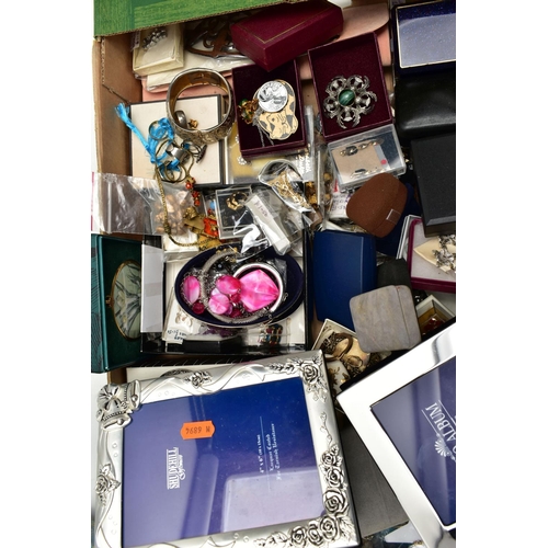 72 - A BOX OF ASSORTED COSTUME JEWELLERY, to include brooches, earrings, rings, pendant necklaces, bangle... 