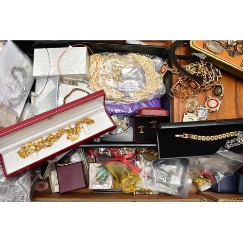 74 - A BOX OF ASSORTED COSTUME JEWELLERY AND ITEMS, to include a boxed 'Zilon' lighter, a folding bakelit... 