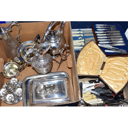 75 - A BOX OF ASSORTED WHITE METAL WARE AND CUTLERY, to include a glass and white metal claret jug featur... 