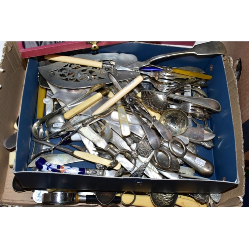 77 - A BOX OF ASSORTED WHITE METAL WARE AND OTHER ITEMS, to include a 'Regent Plate' Goldsmiths and Silve... 