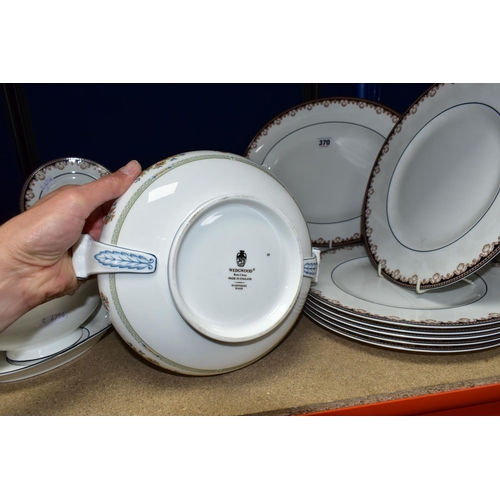 370 - A WEDGWOOD 'MEDICI' PATTERN PART DINNER SET, comprising one large meat plate, six dinner plates, gra... 