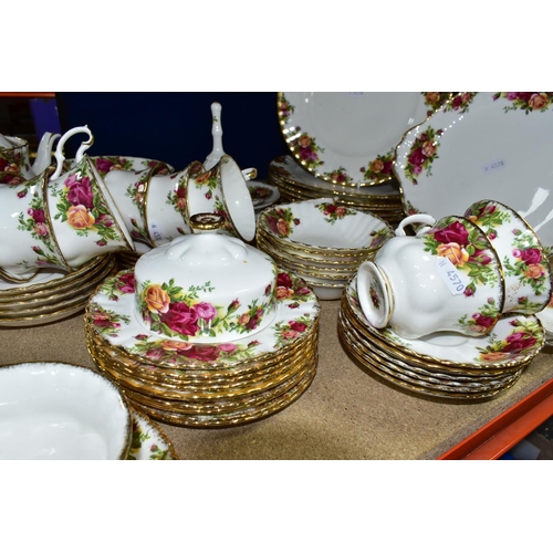 371 - A QUANTITY OF ROYAL ALBERT 'OLD COUNTRY ROSES' PATTERN DINNER WARE, comprising one bread and butter ... 