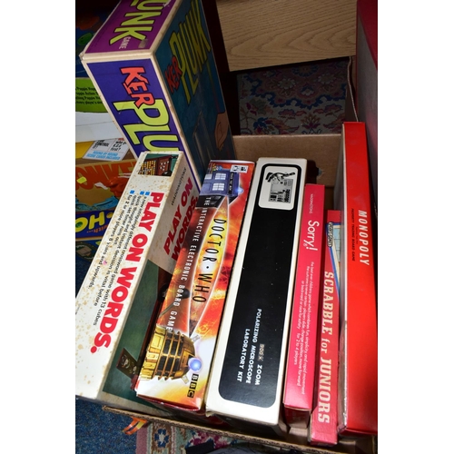 385 - THREE BOXES OF VINTAGE GAMES AND A BONTEMPI ORGAN, to include several boxed jigsaws, boxed board gam... 