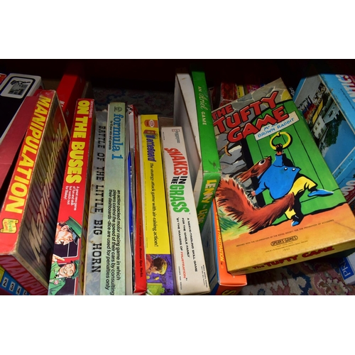 385 - THREE BOXES OF VINTAGE GAMES AND A BONTEMPI ORGAN, to include several boxed jigsaws, boxed board gam... 