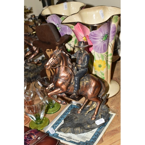 392 - A GROUP OF JOHN WAYNE LIMITED EDITION COLLECTABLES, comprising a Bradford Exchange John Wayne Straig... 