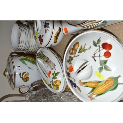 411 - A FIFTY EIGHT PIECE ROYAL WORCESTER EVESHAM DINNER SERVICE, comprising a large twin handled covered ... 