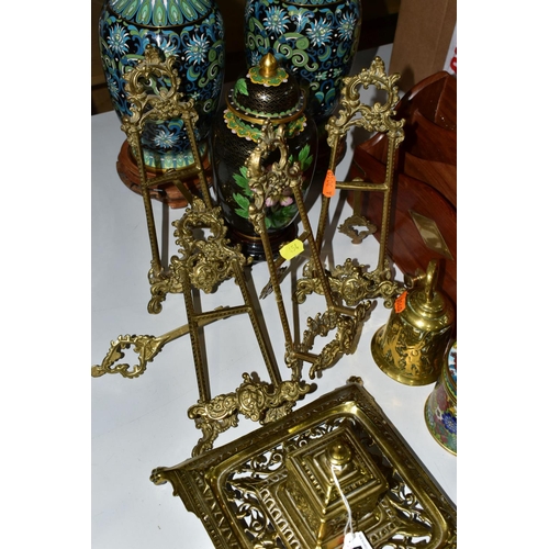 454 - A GROUP OF CLOISONNÉ VASES AND BRASS DESK TOP ITEMS, comprising four foliate brass desk top picture ... 