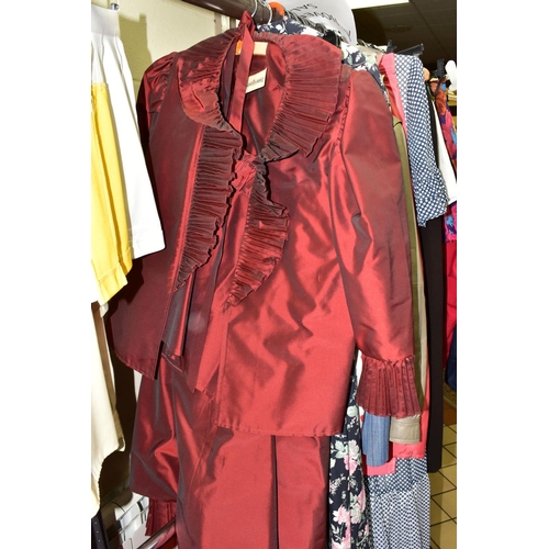 471 - A QUANTITY OF LADIES' CLOTHING, SHOES AND ACCESSORIES ETC, to include a red Frank Usher evening dres... 