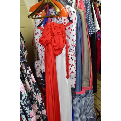 471 - A QUANTITY OF LADIES' CLOTHING, SHOES AND ACCESSORIES ETC, to include a red Frank Usher evening dres... 