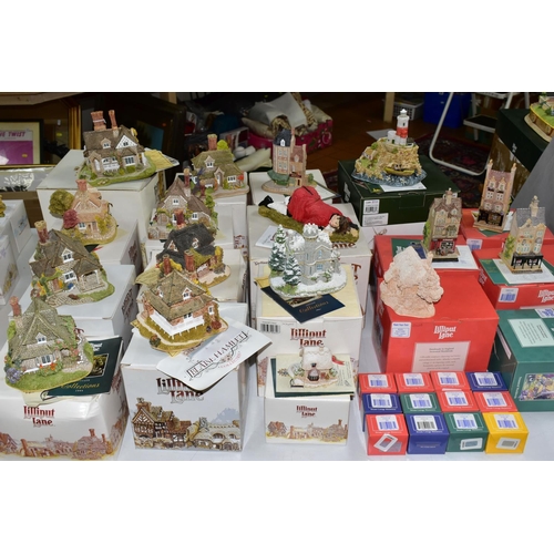 477 - TWENTY NINE BOXED LILLIPUT LANE SCULPTURES FROM VARIOUS COLLECTION, with deeds unless mentioned, com... 