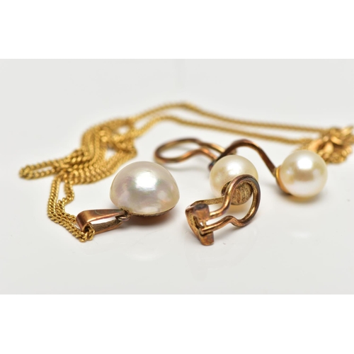 4 - A YELLOW METAL CULTURED PEARL PENDANT, CHAIN AND EARRINGS, the pendant set with a Mabe pearl culture... 