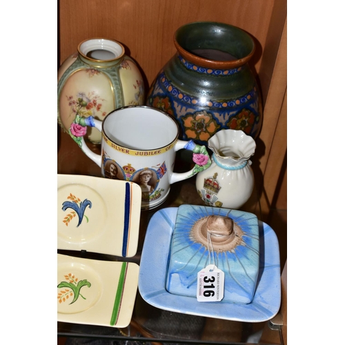 316 - A GROUP OF ASSORTED CERAMICS, comprising an Art Deco inspired Shelley lidded butter dish (crazed, ti... 