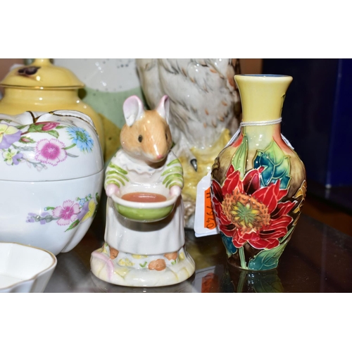 347 - A GROUP OF CERAMICS, to include an Old Tupton Ware vase tube lined with flowers height 10cm, a Royal... 