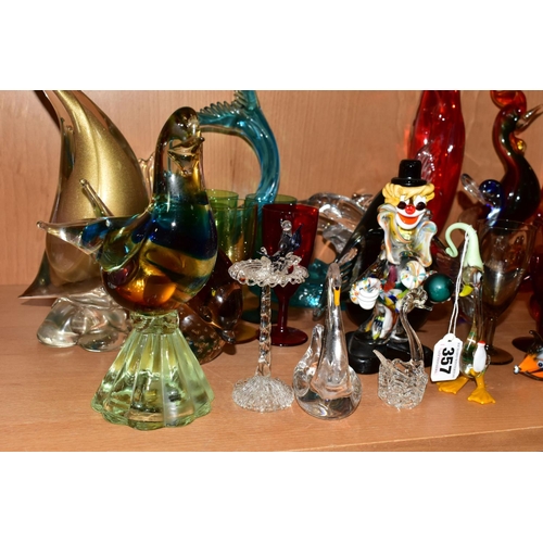 357 - A COLLECTION OF GLASS ANIMALS, to include two Wedgwood squirrels heights 15cm and 9cm, an art glass ... 