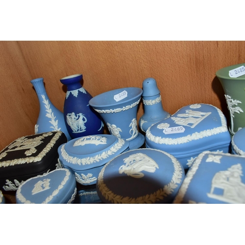 369 - A LARGE QUANTITY OF WEDGWOOD BLUE JASPER GIFT WARE, comprising a modern pale blue lidded pot- W40100... 