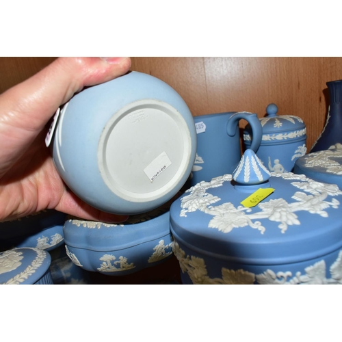 369 - A LARGE QUANTITY OF WEDGWOOD BLUE JASPER GIFT WARE, comprising a modern pale blue lidded pot- W40100... 