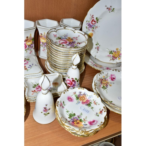 370 - A QUANTITY OF ROYAL CROWN DERBY 'DERBY POSIES' PATTERN GIFT WARE, comprising jugs, preserve pots, pi... 