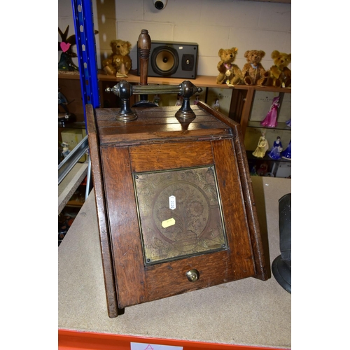 376 - A VICTORIAN COAL PURDONIUM WITH TIN LINER AND SHOVEL, with an applied brass panel decorated with flo... 