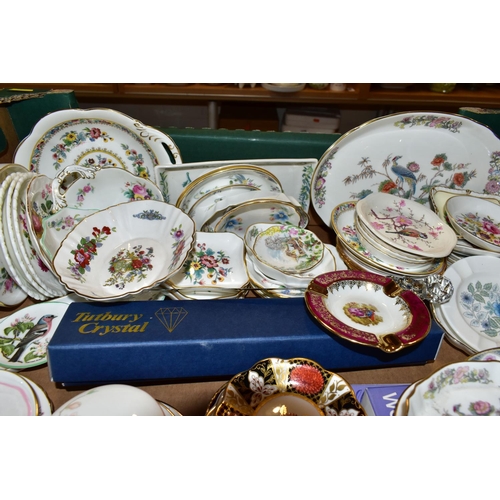 381 - TWO BOXES OF ASSORTED CERAMIC GIFT WARE, to include Wedgwood 'Kutani Crane' pattern pin dishes, a We... 