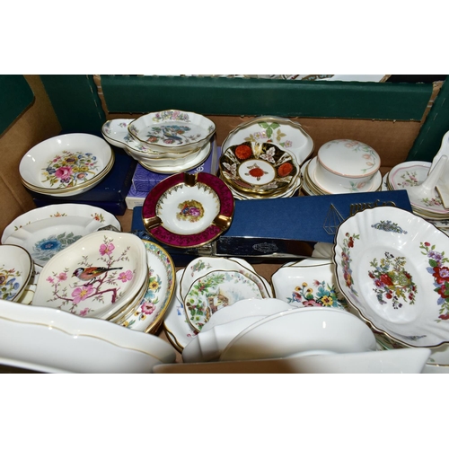 381 - TWO BOXES OF ASSORTED CERAMIC GIFT WARE, to include Wedgwood 'Kutani Crane' pattern pin dishes, a We... 