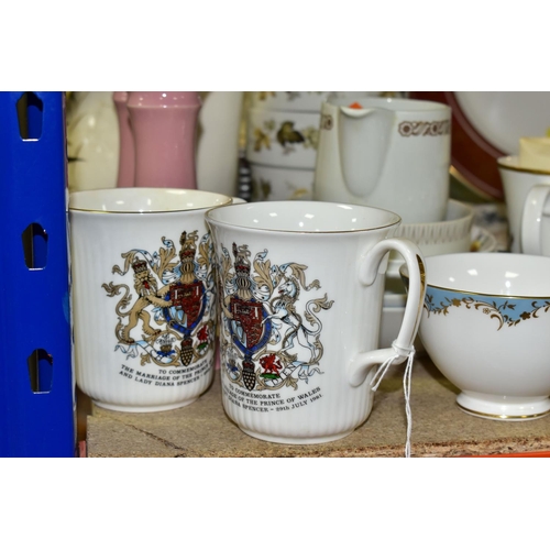 388 - A QUANTITY OF ROYAL DOULTON TEA AND DINNER WARES ETC, to include Burgandy TC1001 pattern part dinner... 