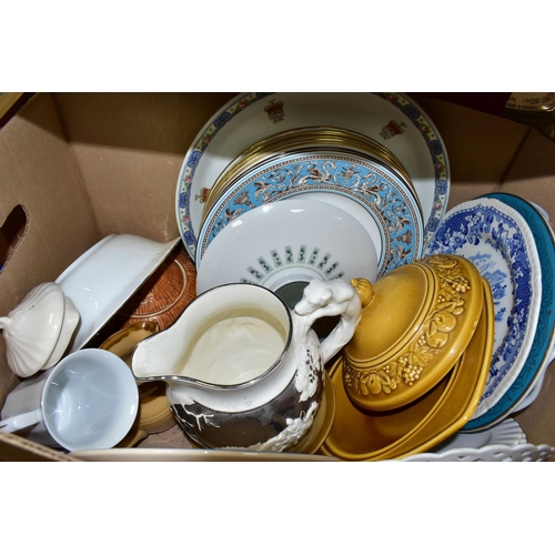 389 - SIX BOXES AND LOOSE CERAMICS AND GLASS ETC, to include single dinner plates - Wedgwood Florentine in... 