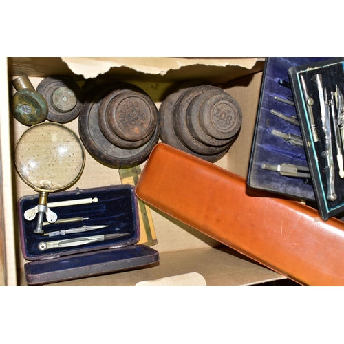 402 - A BOX AND LOOSE SCALES, TECHNICAL DRAWING AND MATHEMATICAL APPARATUS, to include a set of Avery shop... 