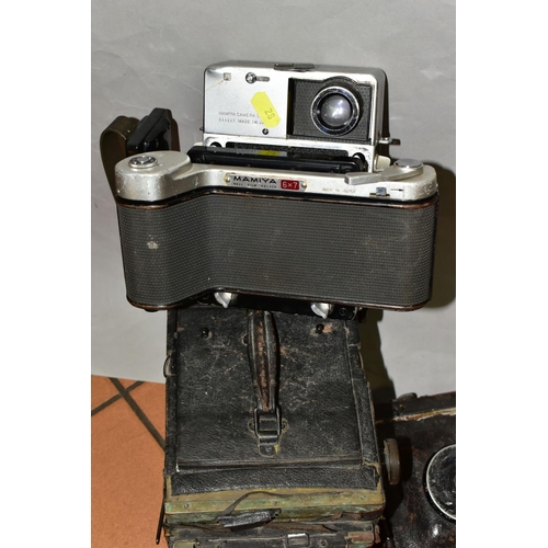 404 - AN ADAMS AND CO MINEX REFLEX DELUXE FILM CAMERA ideal for restoration( no lens or lens carrier), a M... 