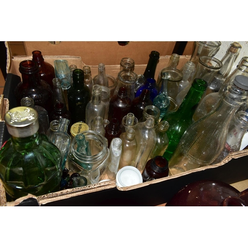 410 - FOUR BOXES OF STONEWARE SALT GLAZED JARS AND ANTIQUE/VINTAGE GLASS BOTTLES, to include salt glazed i... 