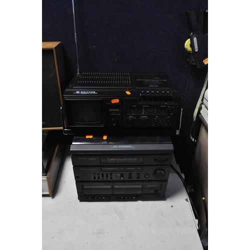 1062 - A SELECTION OF AUDIO EQUIPMENT to include a Vintage Waltham STM20 (UNTESTED), Hitachi MD-02 hi-fi wi... 