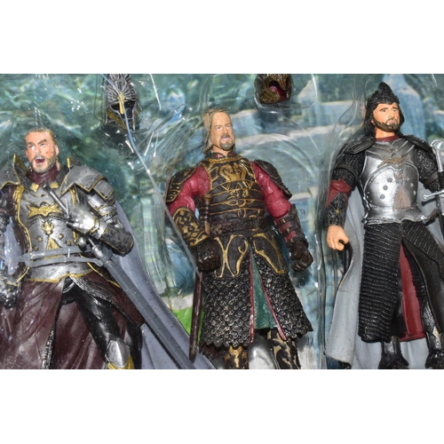 449 - A BOXED TOY BIZ THE LORD OF THE RINGS THE RETURN OF THE KING KINGS OF MIDDLE-EARTH FIGURE SET, No.81... 