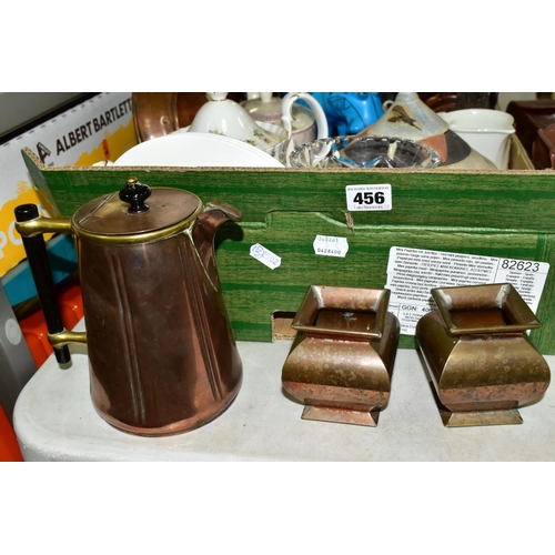 456 - A BOX AND LOOSE CERAMICS, GLASS AND SUNDRY ITEMS, to include a copper jug with cover, marked '2, 43,... 