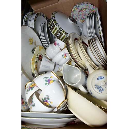 462 - SEVEN BOXES OF CERAMICS AND GLASSWARES, to include a Royal Worcester Evesham tureen, casserole dish,... 