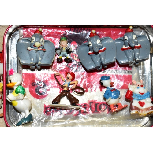 490 - A QUANTITY OF ASSORTED MARX DISNEYKINS FIGURES, to include Snow White and the Seven Dwarfs, characte... 