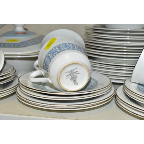 536 - ROYAL DOULTON DINNER WARES ETC, to include a 'Counterpoint' part dinner service to include teacups a... 