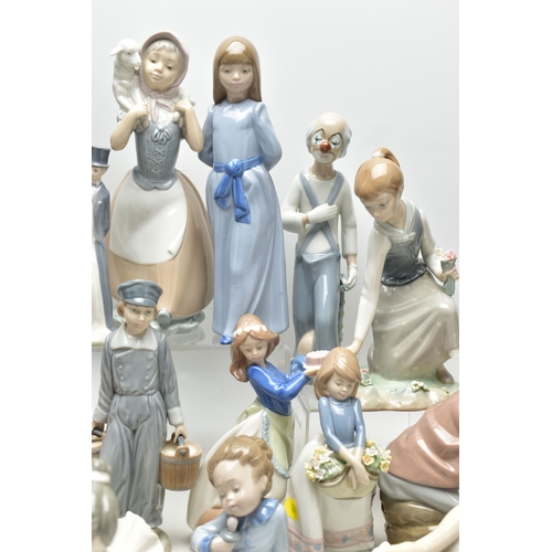 1067A - SIX LLADRO FIGURES, TWENTY SIX NAO FIGURES AND THREE OTHER SPANISH PORCELAIN FIGURES, the Lladro com... 