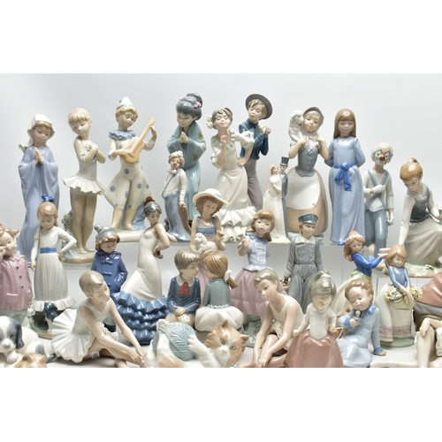 1067A - SIX LLADRO FIGURES, TWENTY SIX NAO FIGURES AND THREE OTHER SPANISH PORCELAIN FIGURES, the Lladro com... 